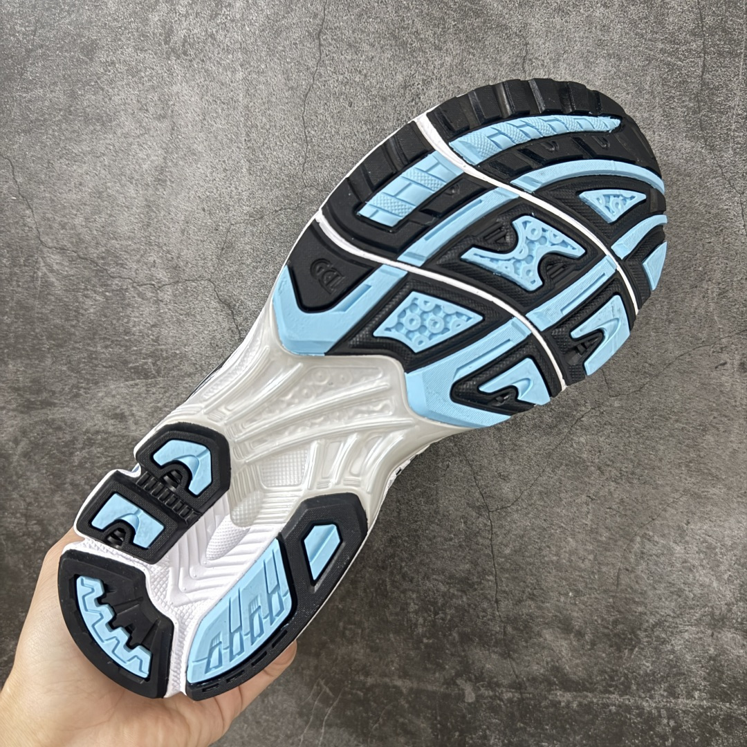 图片[9]-【总裁版】 ASICS GEL-KAYANO 14 亚瑟士系列轻量缓震休闲运动跑步鞋 市场天花板品质 鞋型细节秒杀市场流通版本 知名大厂出品 原版开发 细节完美把控 独家私模五层组合大底 原厂定制缓震硅胶加持 原盒原配 官方四联吊牌 一比一同步原鞋工艺和用料 后跟一样采用了GEL缓震胶 整体系列设计非常的科技感！ 锻炼跑步的同时让你一样时尚百搭！ 设计师 Hidenori Yamashita 以「Flash」一词为灵感，创造出未来感金属色鞋面，改造升级内在性能，由内而外全面革新，为 GEL-KAYANO 家族传承及经典跑鞋文化的延续，创下里程碑式作品。ASICS GEL – KAYANO 14 跑鞋重新诠释了复古的跑步形状，并以其 2000 年代后期的美学理念重新铺装，银色与蓝色的鞋面极为高档.网面铺陈与鞋面、鞋头多处细节位增添了透气性。ASICS GEL – KAYANO 14的鞋后跟部中底上以及多密度耐磨鞋底增加了 GEL 缓震胶，提供高抗冲击性、缓冲性、可保护脚部免受地面冲击的影响，穿着舒适性十足「入手同款」 尺码：36 37 37.5 38 39 39.5 40.5 41.5 42 42.5 43.5 44 45 46-选品中心