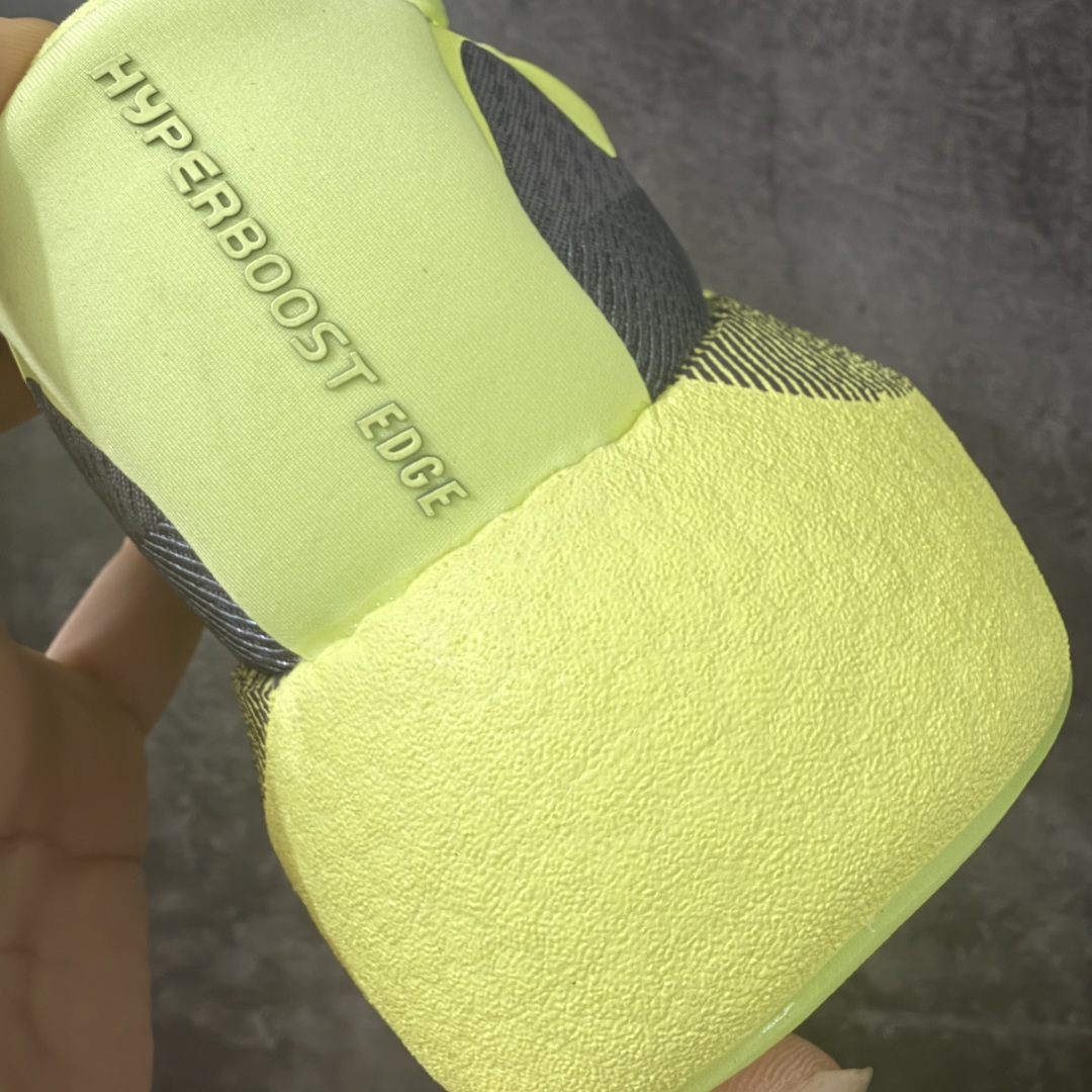 图片[2]-【RS纯原】Adidas ULTRABOOST EDGE M 缓震运动休闲轻便透气跑步鞋 采用adidas PRIMEKNIT鞋面 裹脚舒适 搭载BOOST技术 为运动添舒适 还搭载Linear Energy Push系统 旨在增加前掌和中足结构感 穿着舒适 货号：KI4413 尺码：39-48-选品中心