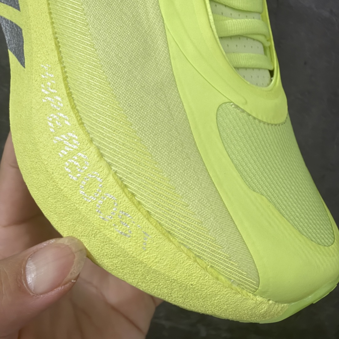 图片[4]-【RS纯原】Adidas ULTRABOOST EDGE M 缓震运动休闲轻便透气跑步鞋 采用adidas PRIMEKNIT鞋面 裹脚舒适 搭载BOOST技术 为运动添舒适 还搭载Linear Energy Push系统 旨在增加前掌和中足结构感 穿着舒适 货号：KI4412 尺码：39-48-选品中心