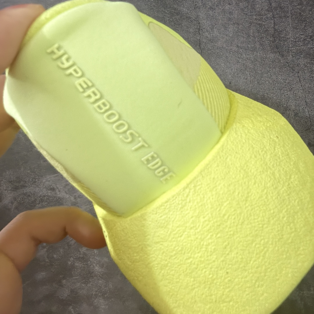 图片[2]-【RS纯原】Adidas ULTRABOOST EDGE M 缓震运动休闲轻便透气跑步鞋 采用adidas PRIMEKNIT鞋面 裹脚舒适 搭载BOOST技术 为运动添舒适 还搭载Linear Energy Push系统 旨在增加前掌和中足结构感 穿着舒适 货号：KI4412 尺码：39-48-选品中心