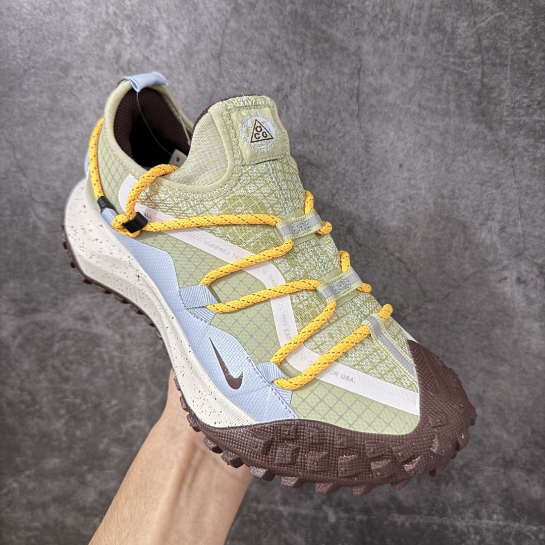 图片[3]-【纯原版】NK ACG Mountain Fly Low GTX SE 复古潮流户外登山鞋防水慢跑鞋 IV2864-320 全新来袭 该款沿袭前代高帮版型的设计传统 轻盈鞋面结合灵巧的脚踝包裹设计 为双足打造出一体化的舒适脚感 助力轻松畅行 中底融入柔软的React泡棉与Vaporfiy 科技 让你在岩石小径徒步时也像行走在都市般轻松舒适 粘性橡胶大底铸就了攀岩级别的出众抓地力 助你从容面对各种环境挑战 尺码：36 36.5 37.5 38 38.5 39 40 40.5 41 42 42.5 43 44 44.5 45 46-选品中心