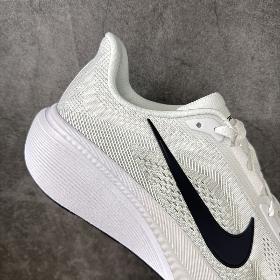 图片[7]-【XE纯原】Nike Air Zoom Pegasus 42 登月42代超级飞马系列马拉松跑步鞋 平台专供 充正品质 之前未流通市场版本 内里嵌入定型海绵 中底搭载前Zoom+全掌React配置 全部原鞋开发打造 所有细节全部同步原版 全新一代拥有 Zoom Air 一如既往的稳定感和流畅感 鞋面采用工程网眼设计 为特定高热区域营造出色透气性 进一步增加鞋面的穿孔数量 让足部能够快速散热 中足搭配 Flywire 飞线 在高速运动时营造舒适稳定的贴合感 内置Zoon气垫加持 动力十足！ 货号：IB1873-101 尺码：39-48.5-选品中心