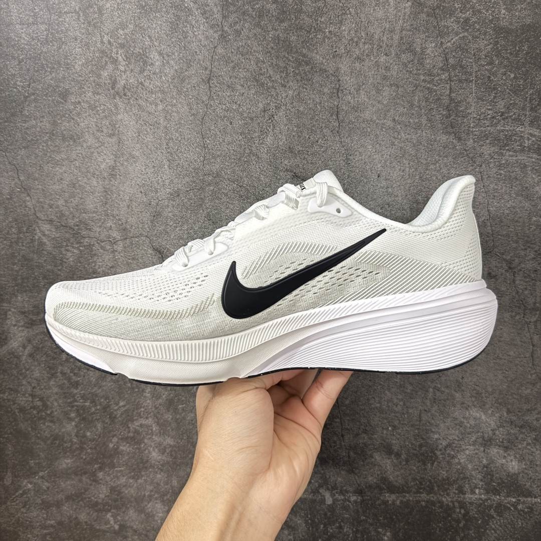 图片[2]-【XE纯原】Nike Air Zoom Pegasus 42 登月42代超级飞马系列马拉松跑步鞋 平台专供 充正品质 之前未流通市场版本 内里嵌入定型海绵 中底搭载前Zoom+全掌React配置 全部原鞋开发打造 所有细节全部同步原版 全新一代拥有 Zoom Air 一如既往的稳定感和流畅感 鞋面采用工程网眼设计 为特定高热区域营造出色透气性 进一步增加鞋面的穿孔数量 让足部能够快速散热 中足搭配 Flywire 飞线 在高速运动时营造舒适稳定的贴合感 内置Zoon气垫加持 动力十足！ 货号：IB1873-101 尺码：39-48.5-选品中心