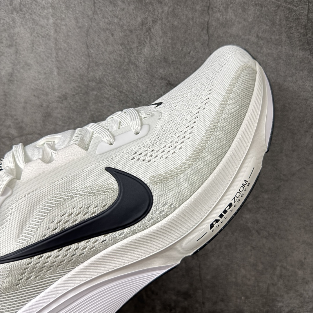 图片[6]-【XE纯原】Nike Air Zoom Pegasus 42 登月42代超级飞马系列马拉松跑步鞋 平台专供 充正品质 之前未流通市场版本 内里嵌入定型海绵 中底搭载前Zoom+全掌React配置 全部原鞋开发打造 所有细节全部同步原版 全新一代拥有 Zoom Air 一如既往的稳定感和流畅感 鞋面采用工程网眼设计 为特定高热区域营造出色透气性 进一步增加鞋面的穿孔数量 让足部能够快速散热 中足搭配 Flywire 飞线 在高速运动时营造舒适稳定的贴合感 内置Zoon气垫加持 动力十足！ 货号：IB1873-101 尺码：39-48.5-选品中心