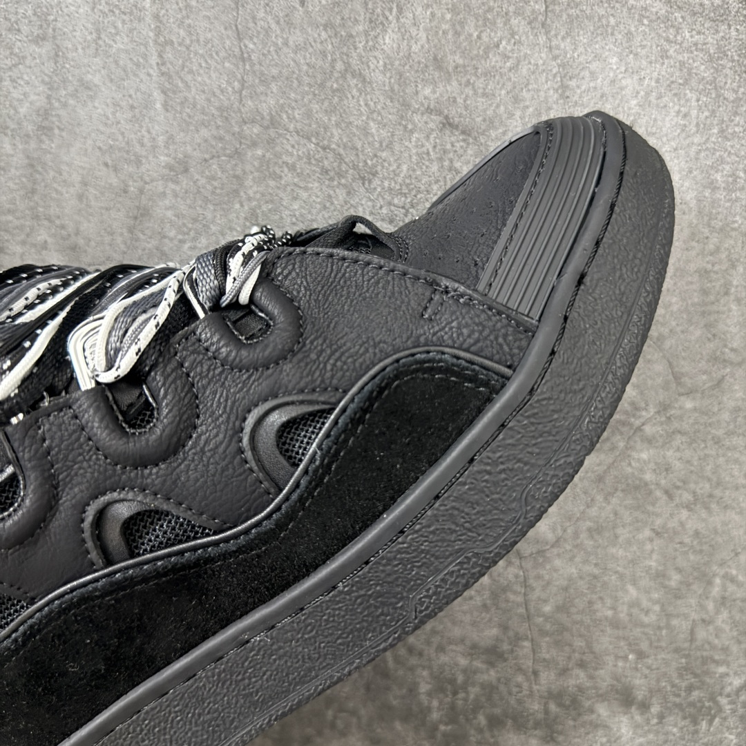 图片[6]-【YH纯原版】 Lanvin Leather Curb Sneakers 浪凡面包鞋 现货 原版1：1开模重工艺制作 面料采用进口牛磨砂➕环保牛反绒➕金钢网织物 内里柔软透气太空棉面料 原版开模双色TPU大底 顶级品质 区别市场流通其他货品 Leather是一款灵感源自90年代的运动鞋 设计自信 尺寸夸张 这款鞋由纳帕小牛皮、翻毛皮和网眼布制成 圆润的外形、加垫的鞋舌和弯曲的金属孔眼使这款精心打造的鞋格外舒适 尺码：36-47-选品中心