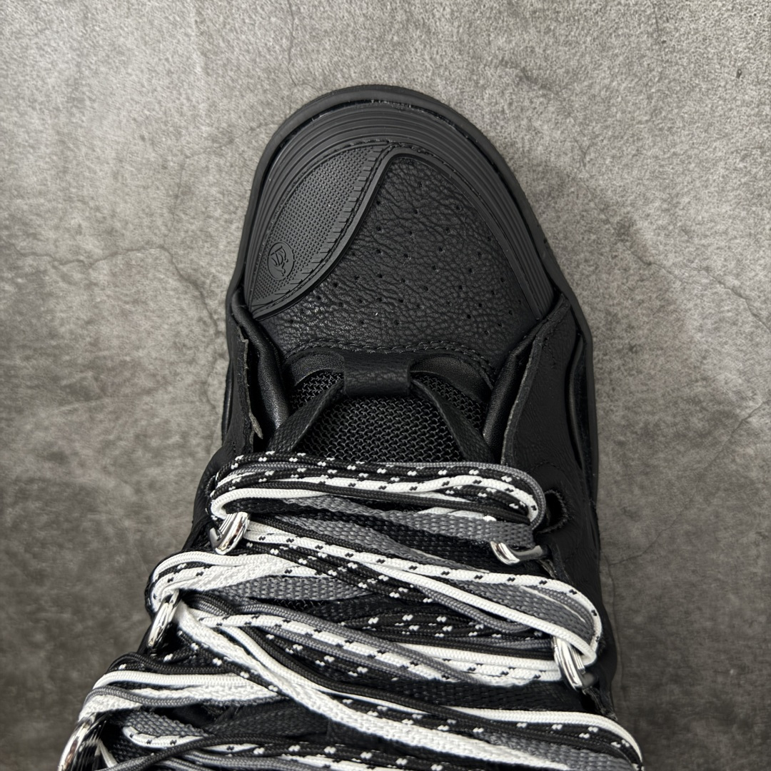 图片[5]-【YH纯原版】 Lanvin Leather Curb Sneakers 浪凡面包鞋 现货 原版1：1开模重工艺制作 面料采用进口牛磨砂➕环保牛反绒➕金钢网织物 内里柔软透气太空棉面料 原版开模双色TPU大底 顶级品质 区别市场流通其他货品 Leather是一款灵感源自90年代的运动鞋 设计自信 尺寸夸张 这款鞋由纳帕小牛皮、翻毛皮和网眼布制成 圆润的外形、加垫的鞋舌和弯曲的金属孔眼使这款精心打造的鞋格外舒适 尺码：36-47-选品中心