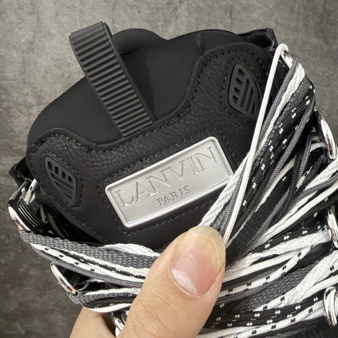 图片[6]-【YH纯原版】 Lanvin Leather Curb Sneakers 浪凡面包鞋 现货 原版1：1开模重工艺制作 面料采用进口牛磨砂➕环保牛反绒➕金钢网织物 内里柔软透气太空棉面料 原版开模双色TPU大底 顶级品质 区别市场流通其他货品 Leather是一款灵感源自90年代的运动鞋 设计自信 尺寸夸张 这款鞋由纳帕小牛皮、翻毛皮和网眼布制成 圆润的外形、加垫的鞋舌和弯曲的金属孔眼使这款精心打造的鞋格外舒适 尺码：36-47-选品中心