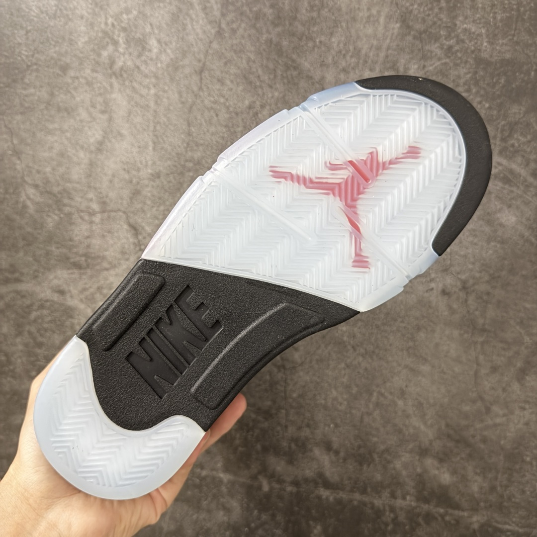图片[9]-【纯原外贸版】Air Jordan 5 Retro OG AJ5 乔5万圣节 货号：HQ7978-001 #整鞋以黑色为主鞋面，中底火焰纹路；侧身23logo，后跟标识，鞋舌飞人标均辅荧光，全鞋身多处夜光细节 尺码：40 40.5 41 42 42.5 43 44 44.5 45 46 47.5-选品中心
