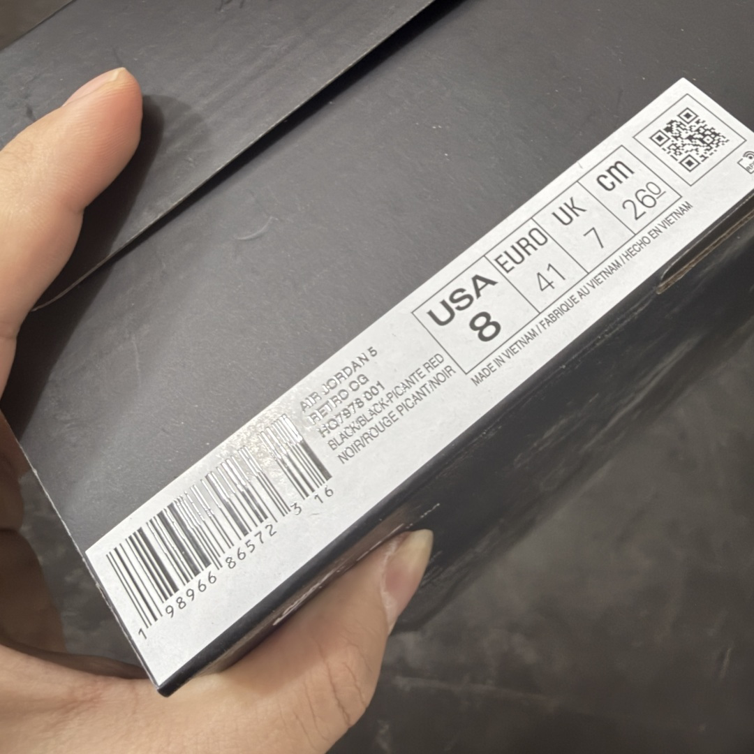 图片[10]-【纯原外贸版】Air Jordan 5 Retro OG AJ5 乔5万圣节 货号：HQ7978-001 #整鞋以黑色为主鞋面，中底火焰纹路；侧身23logo，后跟标识，鞋舌飞人标均辅荧光，全鞋身多处夜光细节 尺码：40 40.5 41 42 42.5 43 44 44.5 45 46 47.5-选品中心