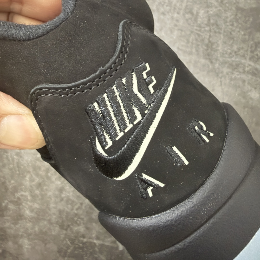 图片[2]-【纯原外贸版】Air Jordan 5 Retro OG AJ5 乔5万圣节 货号：HQ7978-001 #整鞋以黑色为主鞋面，中底火焰纹路；侧身23logo，后跟标识，鞋舌飞人标均辅荧光，全鞋身多处夜光细节 尺码：40 40.5 41 42 42.5 43 44 44.5 45 46 47.5-选品中心