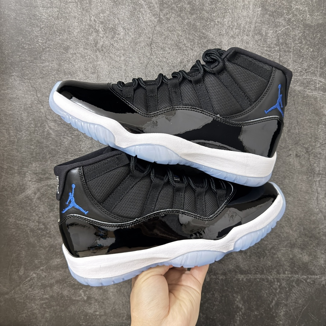 【原厂版】Air Jordan 11 “Space Jam”Black/Varsity Royal-White AJ11 复刻大灌篮 货号：CT8012-900   原楦原档案数据开模打造 原厂中底拉帮钢印 原厂漆皮 防冻不开裂 头层皮料 原装鞋撑 水晶大底正确色度色泽 原楦原数据刺绣 原厂车缝走线及对位 毫厘不差 飞人logo采用原数据电脑刺绣 原装正品碳纤维真实碳板 增强抗扭 原内标 原盒标 正确官方原盒 原厂防氧化水晶外底 原厂配套厂全掌solo气垫 尺码：36-47.5含半码-选品中心