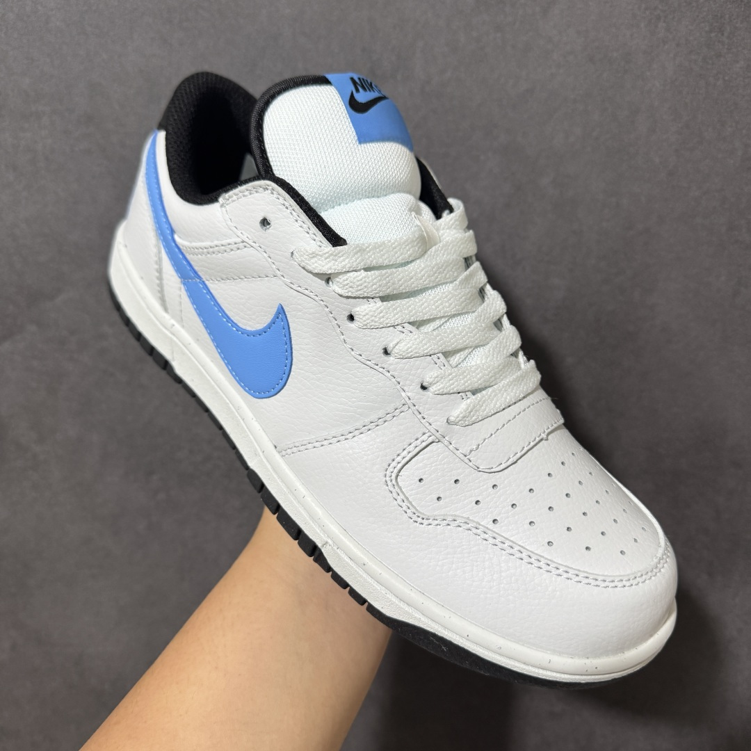 图片[3]-【公司级】Nike Big Nike Low Lux 全系配色陆续出货-白蓝 大厂纯原品质出货 超高清洁度 皮料切割干净无任何毛边 细节完美 于经典复古风格的休闲板鞋，整体是低饱和度的复古配色，百搭且自带“美式复古感”。鞋后跟的“NIKE”字母标识，也是这一系列的标志性设计 细节感满满，复古氛围狠狠拿捏！全系经典复古永不过时！ 货号：355152-107 尺码：36 36.5 37.5 38 38.5 39 40 40.5 41 42 42.5 43 44 44.5 45-选品中心