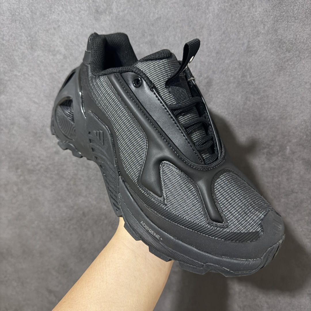 图片[3]-【公司级】阿迪达斯 Adidas Ozweego Adiprene 水管复古老爹鞋厚底增高老爹爹百搭慢跑鞋，鞋面透气织物与出众皮革相互拼接，营造丰富层次，中底 adiPRENE+ 则提供穿着过程中的优良支撑，进一步提升舒适度,特别之处在于后跟半透明导管加持，个性又独特！最后辅以醒目色调营造强烈视觉反差，不凡的吸睛效果让人过目难忘 。 尺码：40-45带半码-选品中心