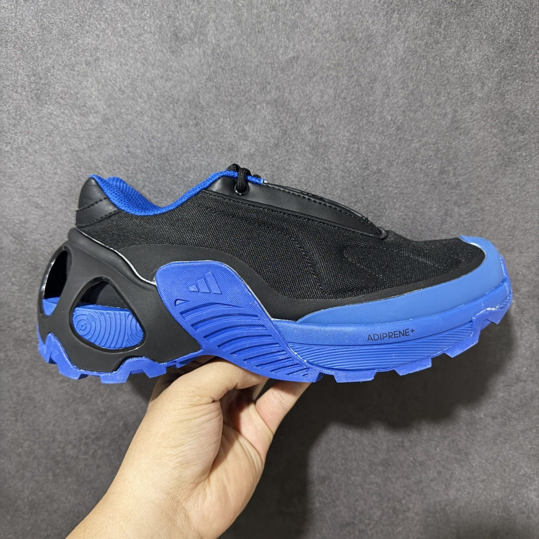 【公司级】阿迪达斯 Adidas Ozweego Adiprene 水管复古老爹鞋厚底增高老爹爹百搭慢跑鞋 鞋面透气织物与出众皮革相互拼接,营造丰富层次,中底 adiPRENE+ 则提供穿着过程中的优良支撑,进一步提升舒适度,特别之处在于后跟半透明导管加持,个性又独特!最后辅以醒目色调营造强烈视觉反差,不凡的吸睛效果让人过目难忘 。 尺码:40-45带半码-选品中心