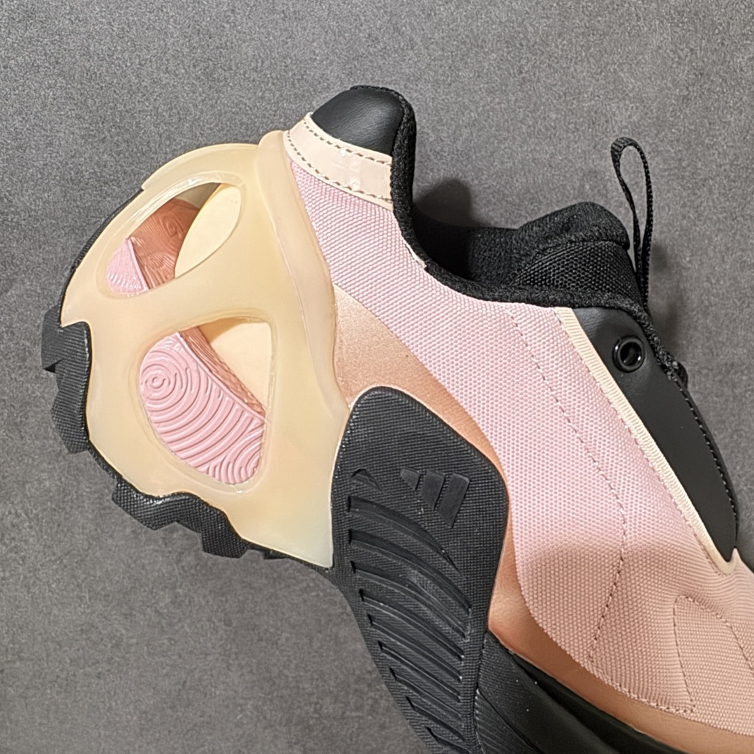 图片[7]-【公司级】阿迪达斯 Adidas Ozweego Adiprene 水管复古老爹鞋厚底增高老爹爹百搭慢跑鞋 鞋面透气织物与出众皮革相互拼接，营造丰富层次，中底 adiPRENE+ 则提供穿着过程中的优良支撑，进一步提升舒适度,特别之处在于后跟半透明导管加持，个性又独特！最后辅以醒目色调营造强烈视觉反差，不凡的吸睛效果让人过目难忘 。 尺码：36-40带半码-选品中心