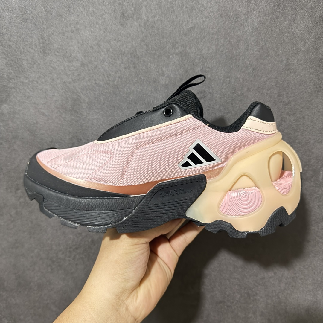图片[2]-【公司级】阿迪达斯 Adidas Ozweego Adiprene 水管复古老爹鞋厚底增高老爹爹百搭慢跑鞋 鞋面透气织物与出众皮革相互拼接，营造丰富层次，中底 adiPRENE+ 则提供穿着过程中的优良支撑，进一步提升舒适度,特别之处在于后跟半透明导管加持，个性又独特！最后辅以醒目色调营造强烈视觉反差，不凡的吸睛效果让人过目难忘 。 尺码：36-40带半码-选品中心