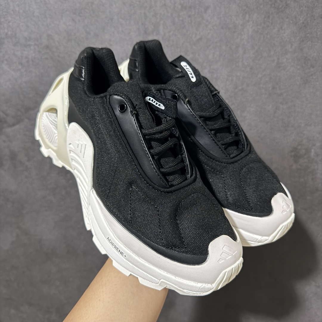 图片[14]-【公司级】阿迪达斯 Adidas Ozweego Adiprene 水管复古老爹鞋厚底增高老爹爹百搭慢跑鞋 鞋面透气织物与出众皮革相互拼接，营造丰富层次，中底 adiPRENE+ 则提供穿着过程中的优良支撑，进一步提升舒适度,特别之处在于后跟半透明导管加持，个性又独特！最后辅以醒目色调营造强烈视觉反差，不凡的吸睛效果让人过目难忘 。 男鞋：40-45带半码 女鞋：36-40带半码-选品中心