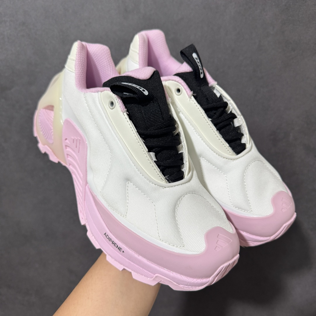 图片[7]-【公司级】阿迪达斯 Adidas Ozweego Adiprene 水管复古老爹鞋厚底增高老爹爹百搭慢跑鞋 鞋面透气织物与出众皮革相互拼接，营造丰富层次，中底 adiPRENE+ 则提供穿着过程中的优良支撑，进一步提升舒适度,特别之处在于后跟半透明导管加持，个性又独特！最后辅以醒目色调营造强烈视觉反差，不凡的吸睛效果让人过目难忘 。 男鞋：40-45带半码 女鞋：36-40带半码-选品中心