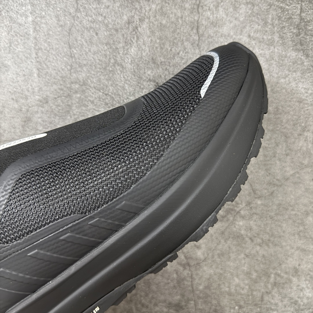 图片[6]-【性价比】迪桑特 Descente Primer SLIP-ON时尚简约一脚蹬 户外运动鞋 整双鞋子透气都很出色了，鞋面非常清透，米其林大底也是增强了防滑效果，可以说是轻快凉爽又很有功能性了。上班通勤和周末轻户外都是轻松拿捏。 尺码：39-45-选品中心