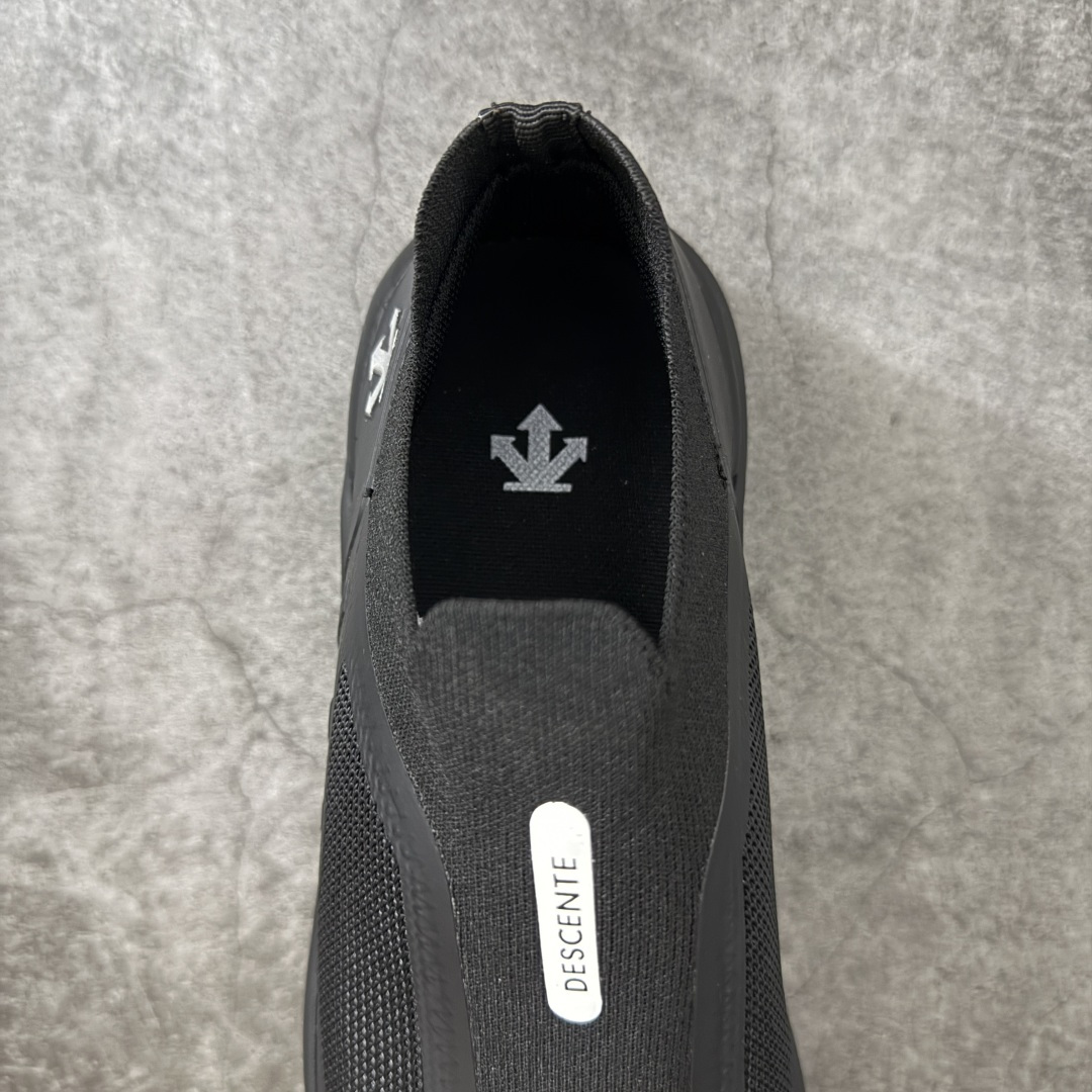 图片[8]-【性价比】迪桑特 Descente Primer SLIP-ON时尚简约一脚蹬 户外运动鞋 整双鞋子透气都很出色了，鞋面非常清透，米其林大底也是增强了防滑效果，可以说是轻快凉爽又很有功能性了。上班通勤和周末轻户外都是轻松拿捏。 尺码：39-45-选品中心