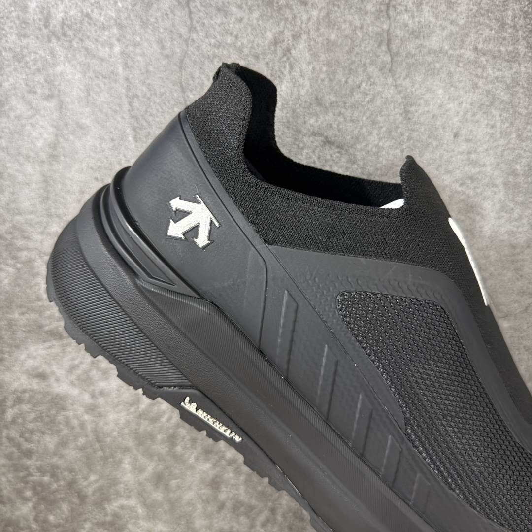 图片[7]-【性价比】迪桑特 Descente Primer SLIP-ON时尚简约一脚蹬 户外运动鞋 整双鞋子透气都很出色了，鞋面非常清透，米其林大底也是增强了防滑效果，可以说是轻快凉爽又很有功能性了。上班通勤和周末轻户外都是轻松拿捏。 尺码：39-45-选品中心