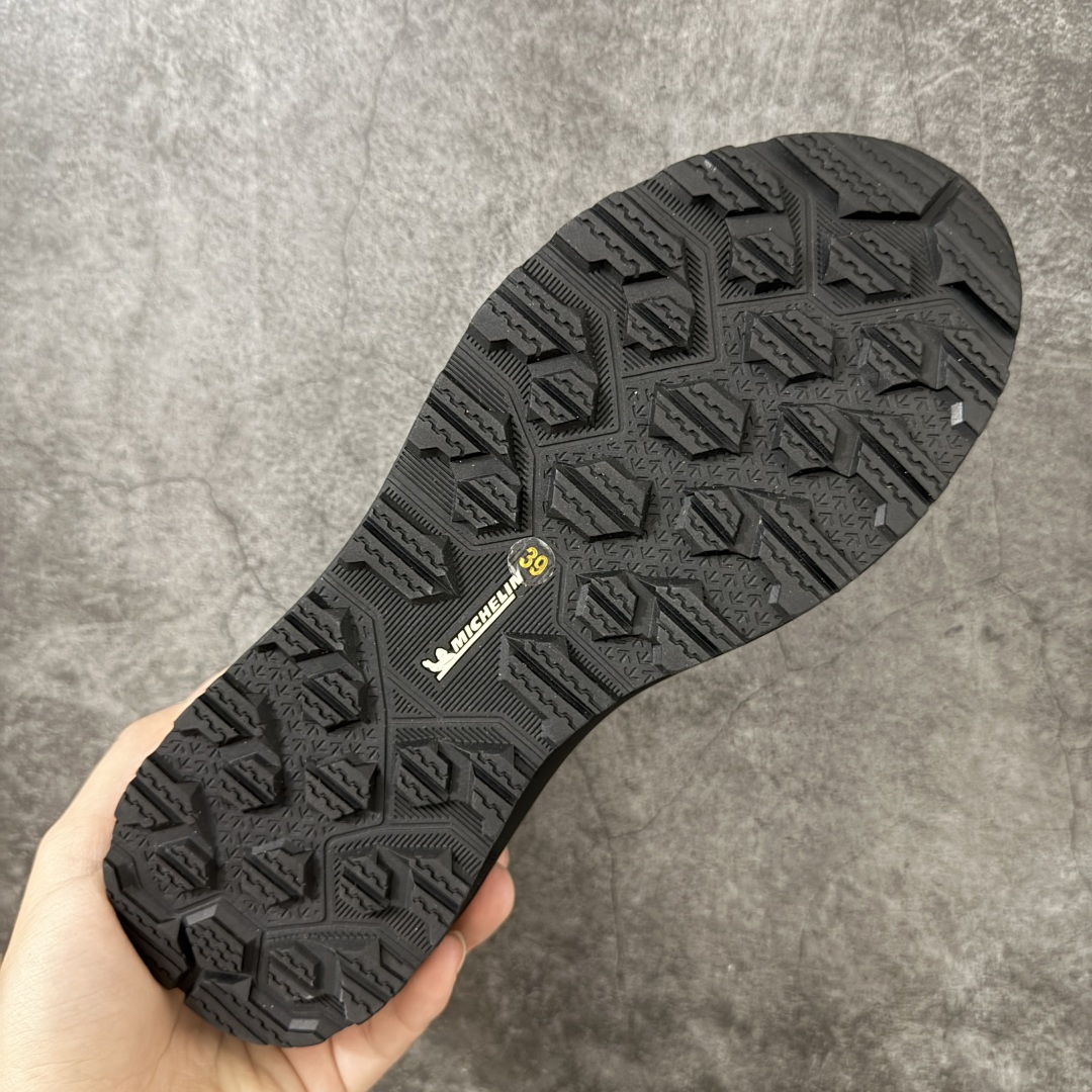 图片[9]-【性价比】迪桑特 Descente Primer SLIP-ON时尚简约一脚蹬 户外运动鞋 整双鞋子透气都很出色了，鞋面非常清透，米其林大底也是增强了防滑效果，可以说是轻快凉爽又很有功能性了。上班通勤和周末轻户外都是轻松拿捏。 尺码：39-45-选品中心