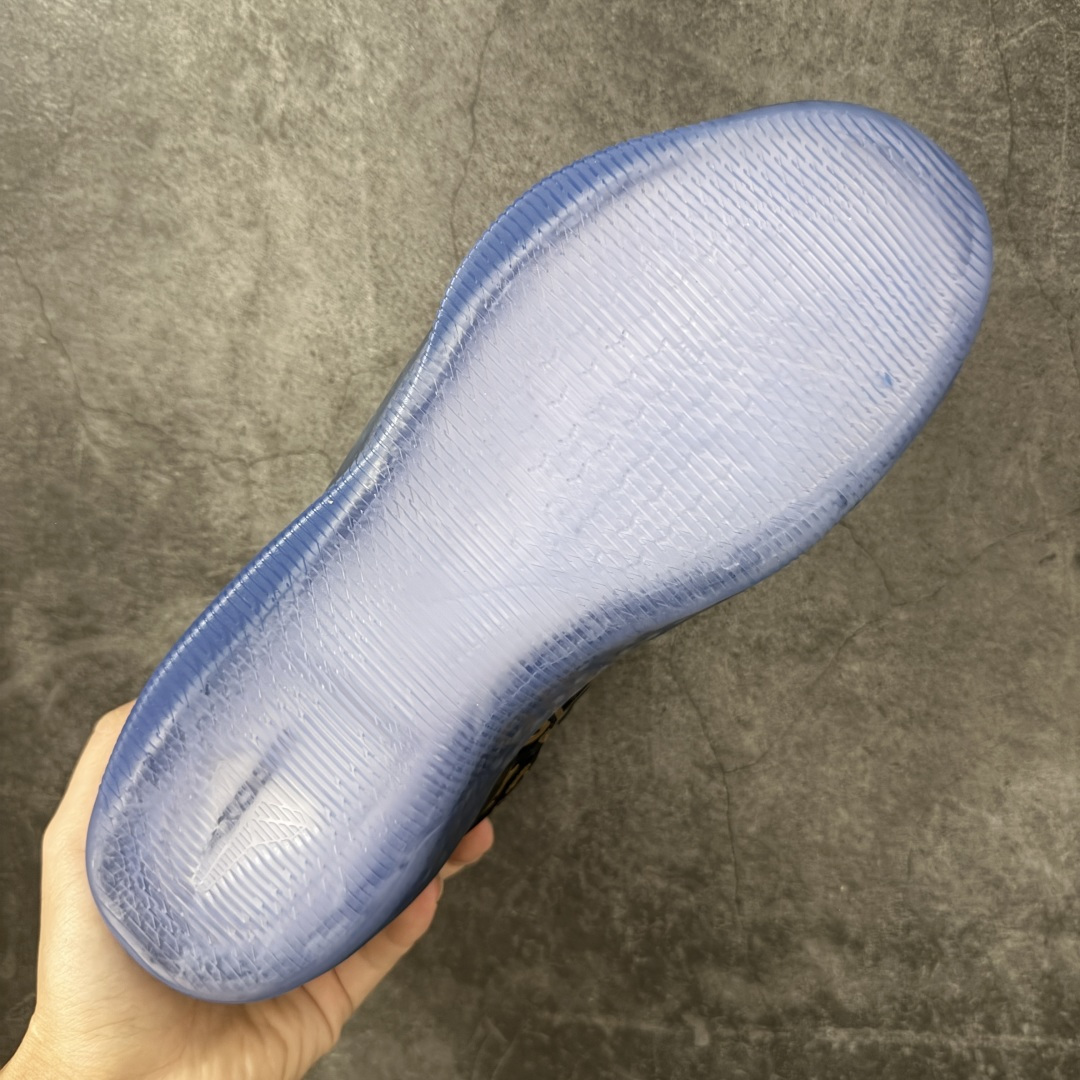 图片[9]-【S2纯原】NK Zoom Kobe 11 科比十一代 黑金 IU4902-900 React 科技鞋垫加持 实战配置直接拉满 原楦纸板开发 鞋身流线型、后跟塑形 区分土肥圆 原厂针织鞋面一针一线匹配原版 全身鞋材卡料色独家定制 唯一万针立体刺绣SWOOSH 真实底模最大48.5 实战利器 专供海外市场 尺码：40 40.5 41 42 42.5 43 44 44.5 45 46 47.5 48.5 （脚宽、脚胖 建议买大半码）-选品中心