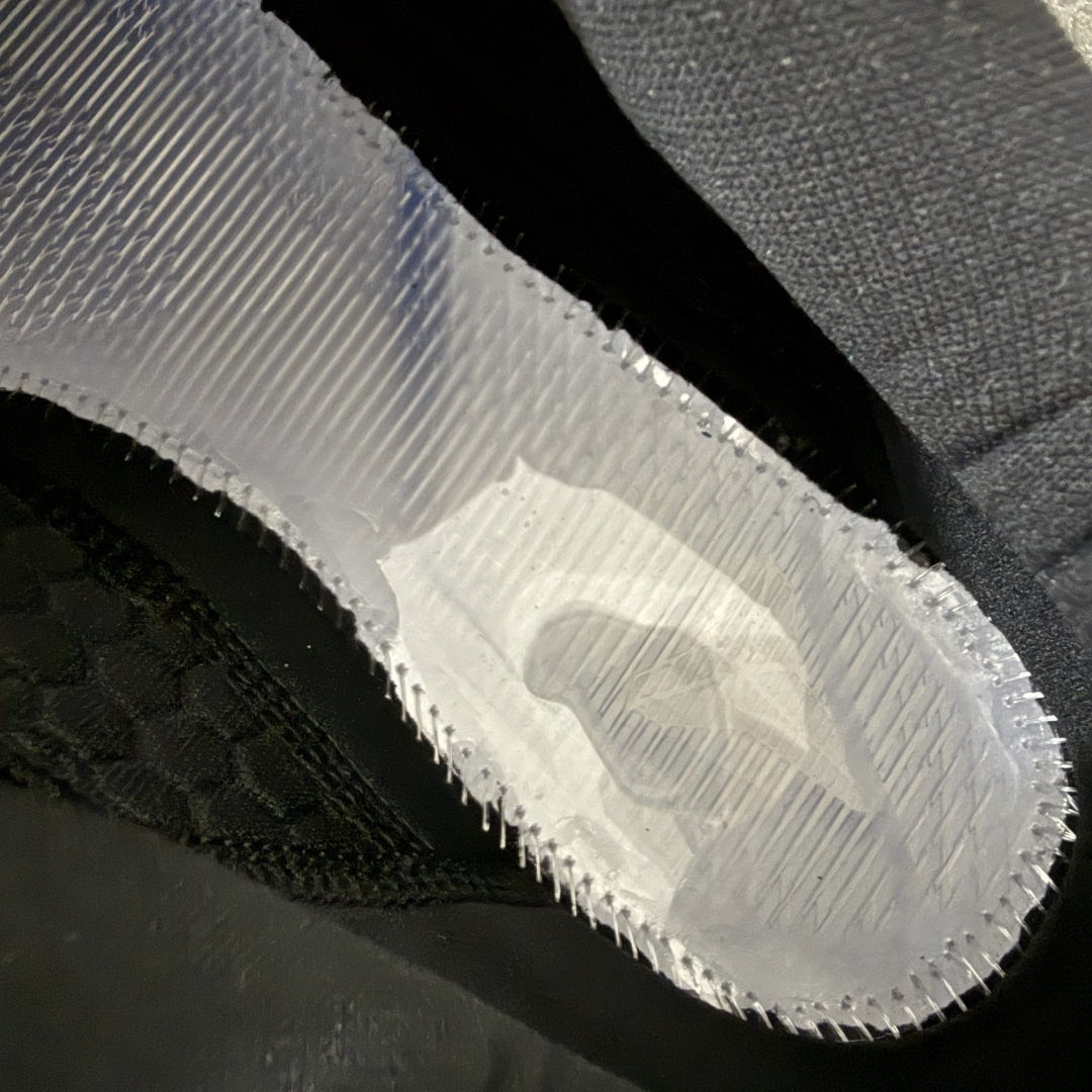 图片[9]-【S2纯原】NK Zoom Kobe 11 科比十一代 黑金 IU4902-900 React 科技鞋垫加持 实战配置直接拉满 原楦纸板开发 鞋身流线型、后跟塑形 区分土肥圆 原厂针织鞋面一针一线匹配原版 全身鞋材卡料色独家定制 唯一万针立体刺绣SWOOSH 真实底模最大48.5 实战利器 专供海外市场 尺码：40 40.5 41 42 42.5 43 44 44.5 45 46 47.5 48.5 （脚宽、脚胖 建议买大半码）-选品中心