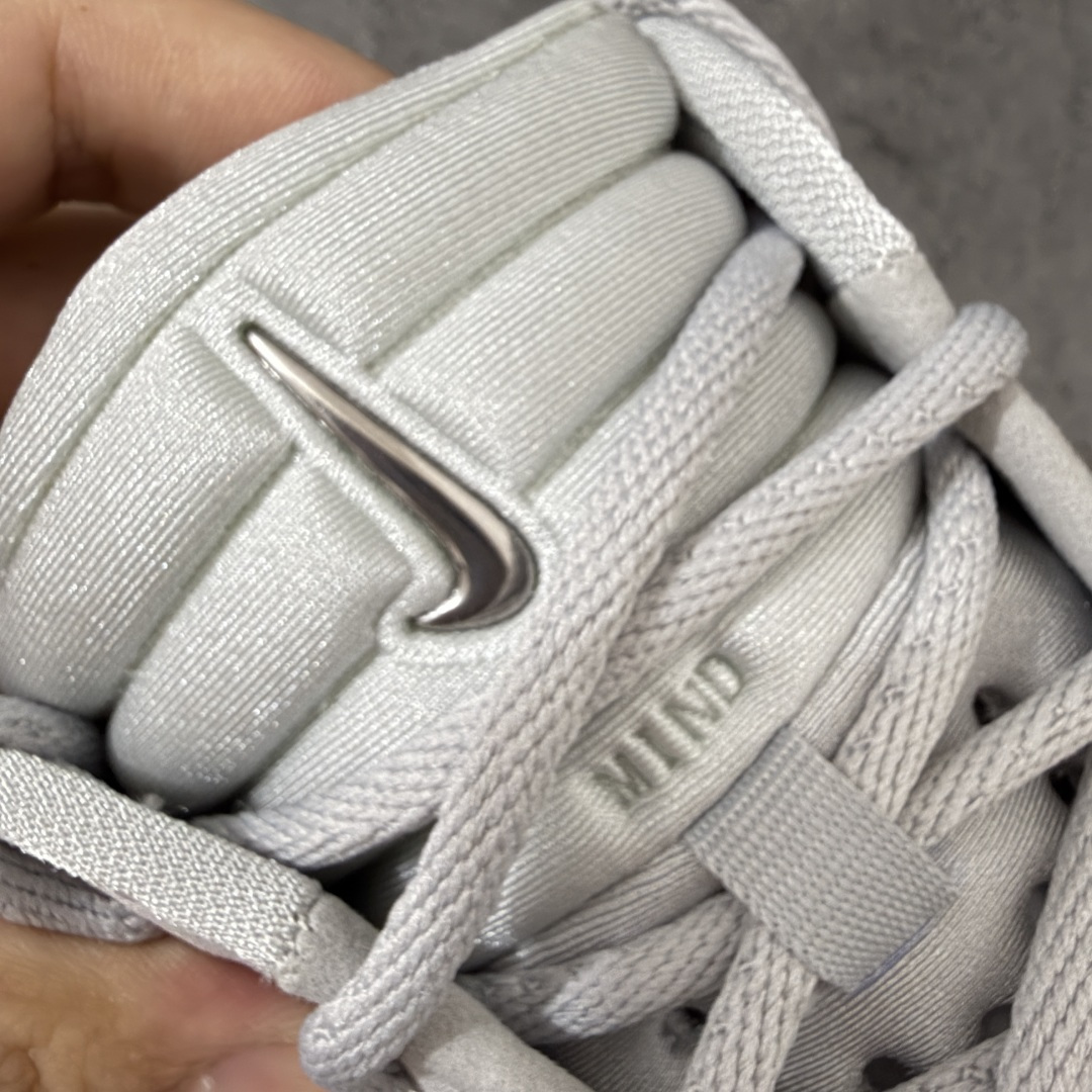 图片[6]-【纯原PK版】NK Mind 002 黑科技足底按摩舒适贴合训练鞋 黑色 HQ4308-003 目前市场最正确版 顶级版本 正确细节 1：1标配组合底 MD软底 分区按摩 超高清洁度 按摩功能效果同步原版 区别市场通货 Mind 002 从神经科学中汲取灵感，打造出一款不仅外观独特，更能为穿着者带来别样感知体验的球鞋，此次新作将继续延续此核心方向。历时十年打磨的 Mind 系列，承载着 Nike 对未来鞋款的愿景呈现。系列中的每双鞋，外底均由 22 个独立泡沫结节构成，旨在模拟赤足般的体验。这些结节N通过与足底感官感受器的相互作用，从而促进人体的自然步态。 尺码：36 36.5 37.5 38 38.5 39 40 40.5 41 42 42.5 43 44 44.5 45 46-选品中心