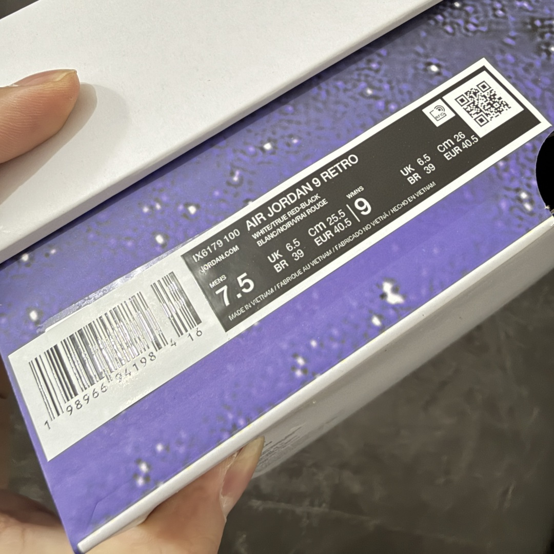 图片[10]-【XP纯原】Air Jordan AJ9 Retro OG 白黑 IX6179-100 高端零售特供批次 产品品控稳定性领先行业 各方面均可对飙L版 良心定价不杀猪 SZ原厂全套原楦原纸板冲刀磨具开发 原厂皮料加持 原厂港宝加持定型后跟R度完美 同源原厂电绣 飞翼针数密度立体效果一致 百分百一致原鞋 原厂拉帮工艺 针距密度一致 后跟弧度收口自然不对折 极致一眼正品既视感 进口玻璃冲刀皮料裁剪零毛边 全鞋电脑针车工艺 品控清洁度最高QC检验标准 免检产品 原厂订购鞋盒、鞋标、防尘纸、鞋撑、鞋带 追求极致的原厂味道 尺码：40 40.5 41 42 42.5 43 44 44.5 45 46 47.5-选品中心