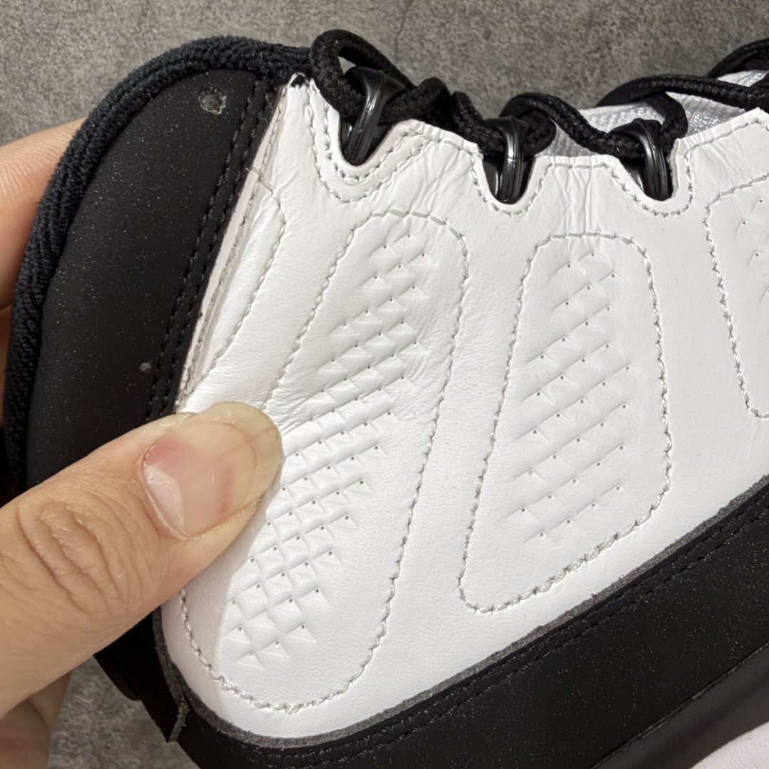 图片[3]-【XP纯原】Air Jordan AJ9 Retro OG 白黑 IX6179-100 高端零售特供批次 产品品控稳定性领先行业 各方面均可对飙L版 良心定价不杀猪 SZ原厂全套原楦原纸板冲刀磨具开发 原厂皮料加持 原厂港宝加持定型后跟R度完美 同源原厂电绣 飞翼针数密度立体效果一致 百分百一致原鞋 原厂拉帮工艺 针距密度一致 后跟弧度收口自然不对折 极致一眼正品既视感 进口玻璃冲刀皮料裁剪零毛边 全鞋电脑针车工艺 品控清洁度最高QC检验标准 免检产品 原厂订购鞋盒、鞋标、防尘纸、鞋撑、鞋带 追求极致的原厂味道 尺码：40 40.5 41 42 42.5 43 44 44.5 45 46 47.5-选品中心