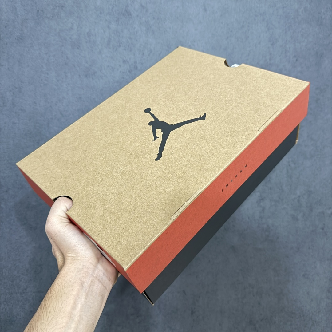 图片[11]-【XP纯原版】Air Jordan AJ12 Retro 潮流 中帮 复古篮球鞋 灰白 CT8013-015 市场唯一附带GOAT授权卡 各细节正确 原楦原纸板开发 原汁原味12代鞋型 进口原厂皮料 超软荔枝皮 质感满分 原厂碳板 原装材料 原厂定制金属扣 原厂电绣 支持与公司货全方位对比 只服务于5%懂鞋的高端客户 发国外可支持各种retail商店充正寄售 尺码：40 40.5 41 42 42.5 43 44 44.5 45 45.5 46 47.5-选品中心