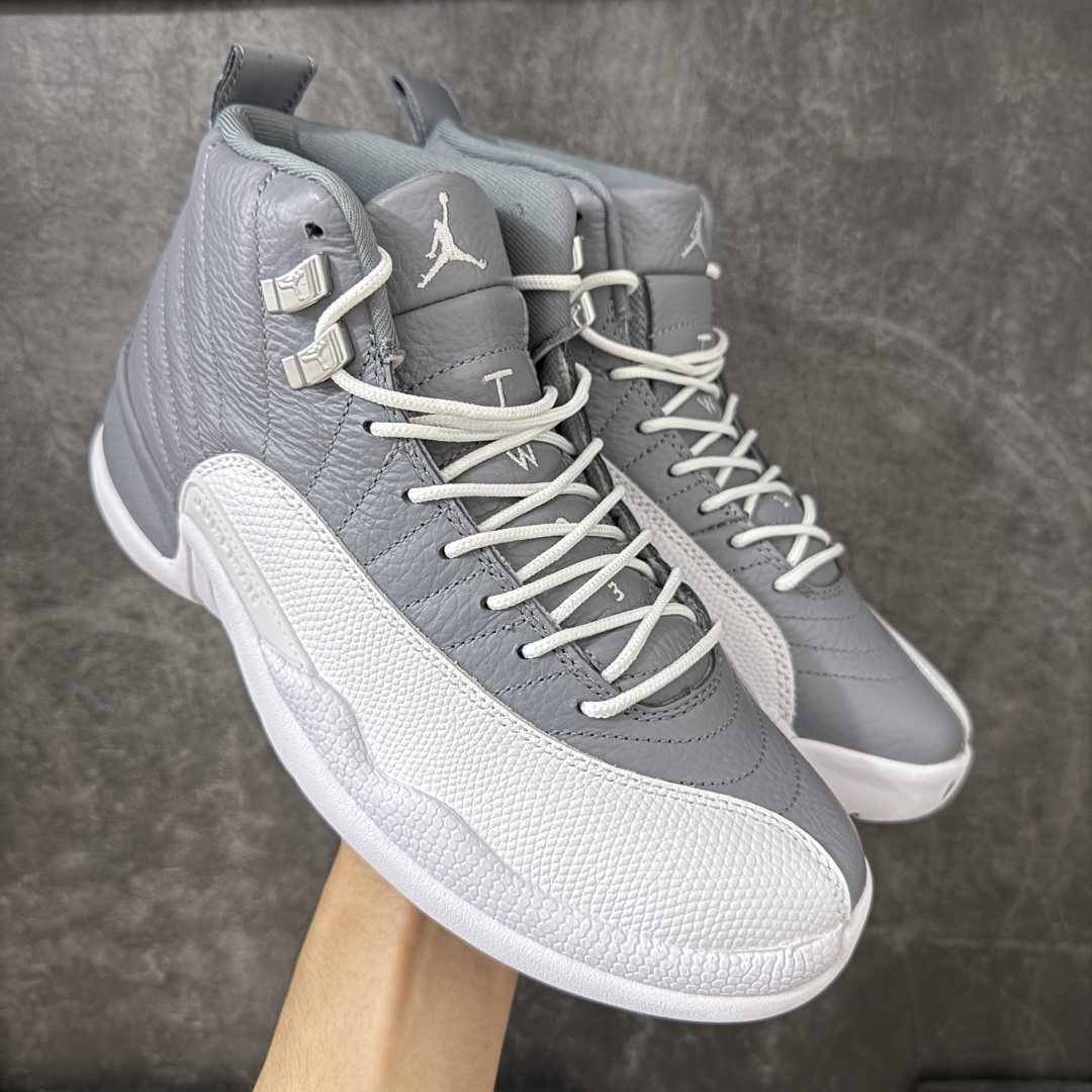 【XP纯原版】Air Jordan AJ12 Retro 潮流 中帮 复古篮球鞋 灰白 CT8013-015 市场唯一附带GOAT授权卡 各细节正确 原楦原纸板开发 原汁原味12代鞋型 进口原厂皮料 超软荔枝皮 质感满分 原厂碳板 原装材料 原厂定制金属扣 原厂电绣 支持与公司货全方位对比 只服务于5%懂鞋的高端客户 发国外可支持各种retail商店充正寄售 尺码:40 40.5 41 42 42.5 43 44 44.5 45 45.5 46 47.5-选品中心