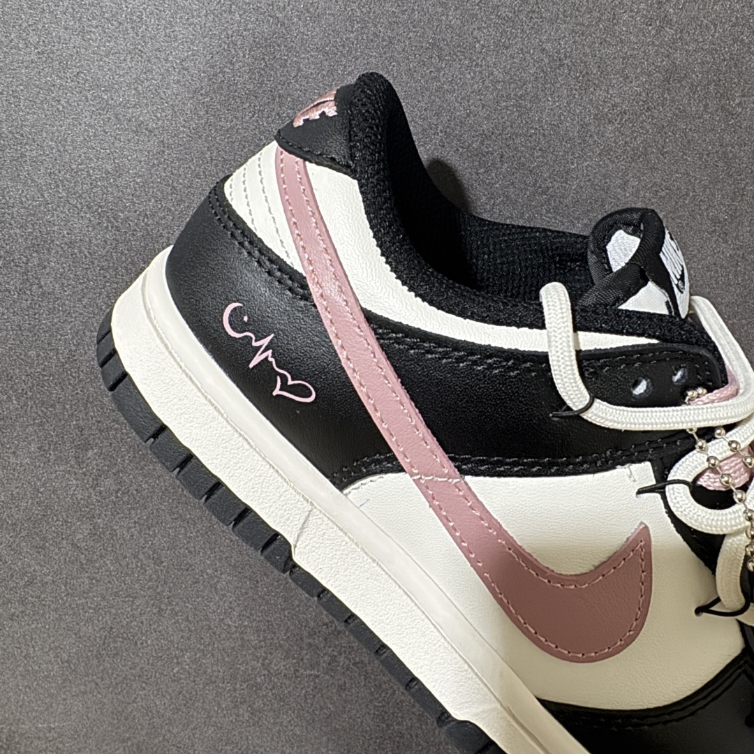图片[7]-【定制版】Nike SB Dunk Low 黑粉绑带 低帮休闲板鞋 CW1590-100  #定制鞋盒 超高清洁度 皮料切割干净无任何毛边 细节完美   尺码：35.5 36 36.5 37.5 38 38.5 39 40-选品中心