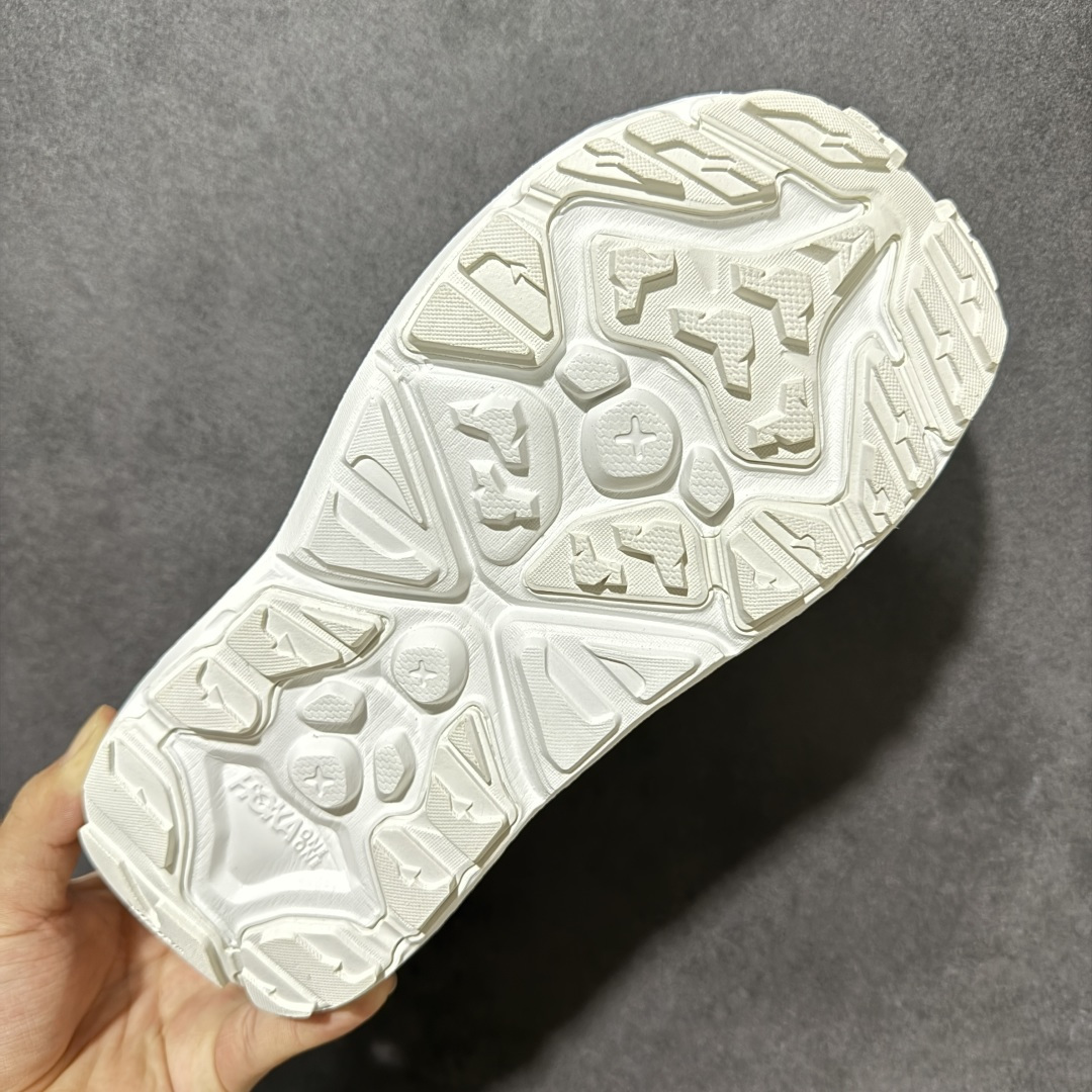 图片[9]-【PE纯原版】HOKA One One Hopara Sandals 霍帕拉系列水路两用溯溪涉水休闲户外露营凉鞋 作为先锋品牌的 HOKA ONE ONE总是以独特的方式 HOPA RA是一款溯溪鞋 又名排水鞋 可长期用于涉水和溯溪 保护脚底和脚趾的安全和舒适 鞋面材料速干 透气 耐磨 鞋底防滑 耐磨 抓地能力强 出于安全考虑 设计要求较高 涉水溯溪过程中 水 泥沙 可以直接从鞋内大孔排出 细纹鞋底使在岩石上抓地能力强 避免打滑 而上路后 鞋面具有快干透气等优点 尺码：36 36.5 37.5 38 39 40 40.5 41 42 42.5 43 44 45-选品中心