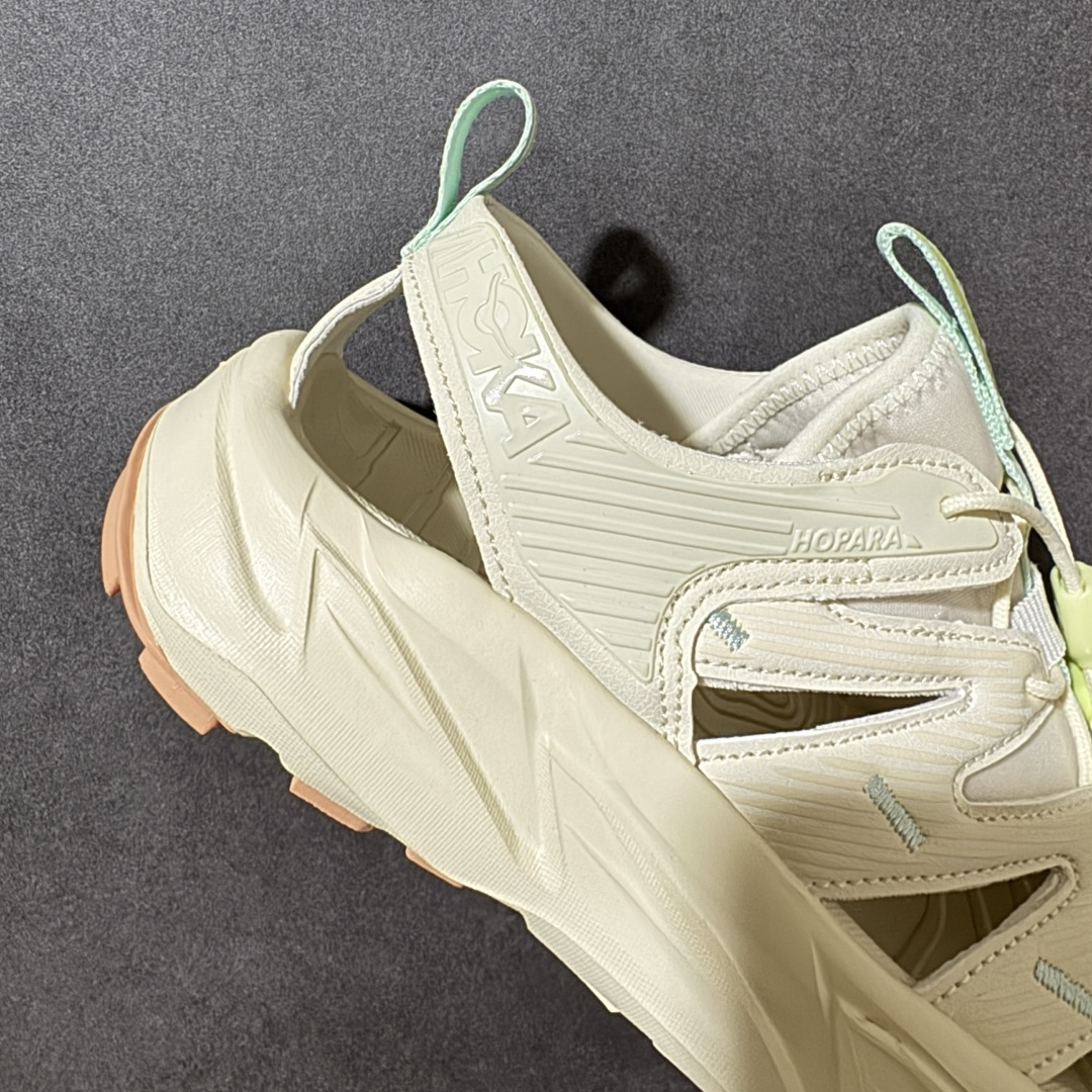 图片[7]-【PE纯原版】HOKA One One Hopara Sandals 霍帕拉系列水路两用溯溪涉水休闲户外露营凉鞋 作为先锋品牌的 HOKA ONE ONE总是以独特的方式 HOPA RA是一款溯溪鞋 又名排水鞋 可长期用于涉水和溯溪 保护脚底和脚趾的安全和舒适 鞋面材料速干 透气 耐磨 鞋底防滑 耐磨 抓地能力强 出于安全考虑 设计要求较高 涉水溯溪过程中 水 泥沙 可以直接从鞋内大孔排出 细纹鞋底使在岩石上抓地能力强 避免打滑 而上路后 鞋面具有快干透气等优点 尺码：36 36.5 37.5 38 39 40 40.5 41 42 42.5 43 44 45-选品中心