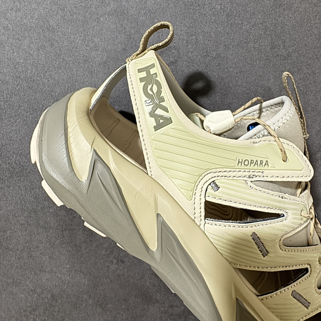 图片[7]-【PE纯原版】HOKA One One Hopara Sandals 霍帕拉系列水路两用溯溪涉水休闲户外露营凉鞋 作为先锋品牌的 HOKA ONE ONE总是以独特的方式 HOPA RA是一款溯溪鞋 又名排水鞋 可长期用于涉水和溯溪 保护脚底和脚趾的安全和舒适 鞋面材料速干 透气 耐磨 鞋底防滑 耐磨 抓地能力强 出于安全考虑 设计要求较高 涉水溯溪过程中 水 泥沙 可以直接从鞋内大孔排出 细纹鞋底使在岩石上抓地能力强 避免打滑 而上路后 鞋面具有快干透气等优点 尺码：36 36.5 37.5 38 39 40 40.5 41 42 42.5 43 44 45-选品中心