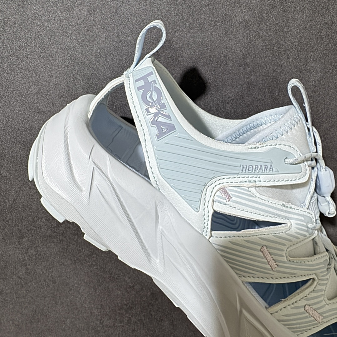 图片[7]-【PE纯原版】HOKA One One Hopara Sandals 霍帕拉系列水路两用溯溪涉水休闲户外露营凉鞋 作为先锋品牌的 HOKA ONE ONE总是以独特的方式 HOPA RA是一款溯溪鞋 又名排水鞋 可长期用于涉水和溯溪 保护脚底和脚趾的安全和舒适 鞋面材料速干 透气 耐磨 鞋底防滑 耐磨 抓地能力强 出于安全考虑 设计要求较高 涉水溯溪过程中 水 泥沙 可以直接从鞋内大孔排出 细纹鞋底使在岩石上抓地能力强 避免打滑 而上路后 鞋面具有快干透气等优点 尺码：36 36.5 37.5 38 39 40 40.5 41 42 42.5 43 44 45-选品中心