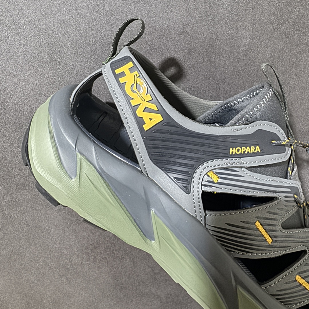 图片[7]-【PE纯原版】HOKA One One Hopara Sandals 霍帕拉系列水路两用溯溪涉水休闲户外露营凉鞋 作为先锋品牌的 HOKA ONE ONE总是以独特的方式 HOPA RA是一款溯溪鞋 又名排水鞋 可长期用于涉水和溯溪 保护脚底和脚趾的安全和舒适 鞋面材料速干 透气 耐磨 鞋底防滑 耐磨 抓地能力强 出于安全考虑 设计要求较高 涉水溯溪过程中 水 泥沙 可以直接从鞋内大孔排出 细纹鞋底使在岩石上抓地能力强 避免打滑 而上路后 鞋面具有快干透气等优点 尺码：36 36.5 37.5 38 39 40 40.5 41 42 42.5 43 44 45-选品中心
