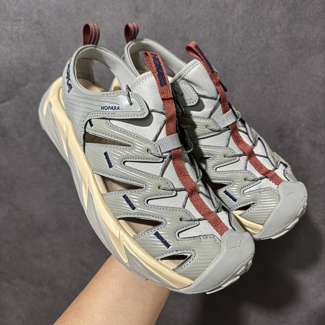 图片[8]-【PE纯原版】HOKA One One Hopara Sandals 霍帕拉系列水路两用溯溪涉水休闲户外露营凉鞋 作为先锋品牌的 HOKA ONE ONE总是以独特的方式 HOPA RA是一款溯溪鞋 又名排水鞋 可长期用于涉水和溯溪 保护脚底和脚趾的安全和舒适 鞋面材料速干 透气 耐磨 鞋底防滑 耐磨 抓地能力强 出于安全考虑 设计要求较高 涉水溯溪过程中 水 泥沙 可以直接从鞋内大孔排出 细纹鞋底使在岩石上抓地能力强 避免打滑 而上路后 鞋面具有快干透气等优点 尺码：36 36.5 37.5 38 39 40 40.5 41 42 42.5 43 44 45-选品中心