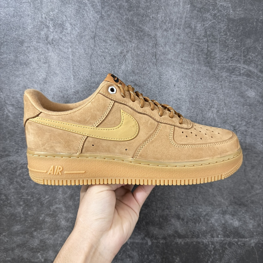 【CS纯原版】NK Air Force 1 Low \'07 WB 空军一号低帮经典板鞋 小麦空军 CJ9179-200 顶级空军 原厂皮料 升级版 市场独一档 超高清洁度裁片 皮料质感肉眼可见 细节吊打市场其他代号版本 天花板级别 全鞋电脑针车 工整有序 原厂港宝加持完美还原灵魂版型 原盒原配从里到外百分百还原 原厂全头层原厂皮料 原标原盒 内置Sole气垫 中底白色背胶 中底划线 已经无限的接近公司 原厂楦头 原厂刺绣 后跟弧度修正 正确中底四线防伪 尺码:36 36.5 37.5 38 38.5 39 40 40.5 41 42 42.5 43 44 44.5 45 46-选品中心