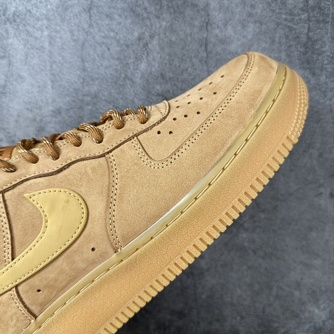 图片[6]-【CS纯原版】NK Air Force 1 Low \’07 WB 空军一号低帮经典板鞋 小麦空军 CJ9179-200 顶级空军 原厂皮料 升级版 市场独一档 超高清洁度裁片 皮料质感肉眼可见 细节吊打市场其他代号版本 天花板级别 全鞋电脑针车 工整有序 原厂港宝加持完美还原灵魂版型 原盒原配从里到外百分百还原 原厂全头层原厂皮料 原标原盒 内置Sole气垫 中底白色背胶 中底划线 已经无限的接近公司 原厂楦头 原厂刺绣 后跟弧度修正 正确中底四线防伪 尺码：36 36.5 37.5 38 38.5 39 40 40.5 41 42 42.5 43 44 44.5 45 46-选品中心