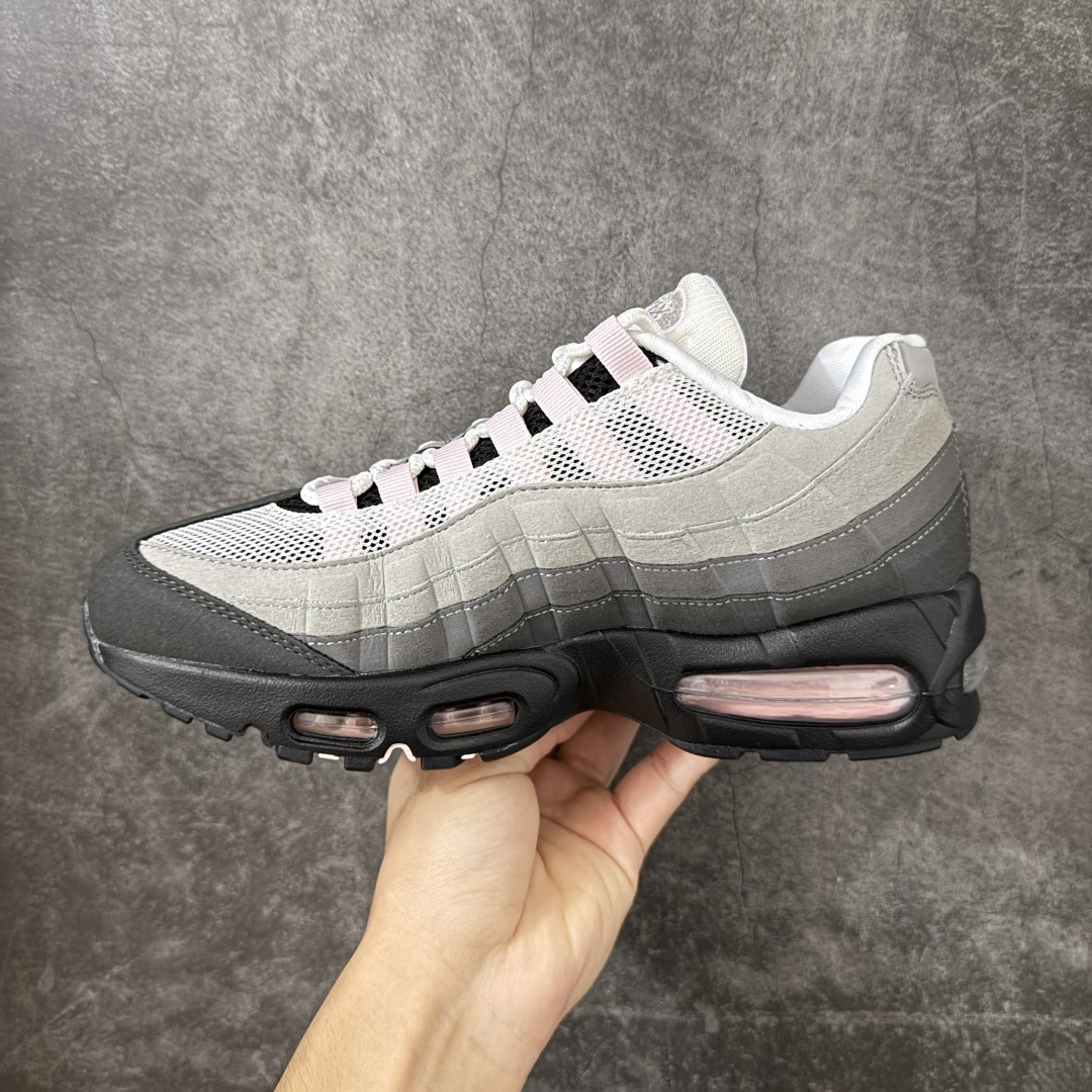 图片[2]-【顶级芯片版】Nike Air Max 95 黑灰粉 货号：HJ5996-001 顶级版 开发数月 原版开发 多道QC质检 鞋型完美复刻 原厂级别工艺 正确色卡 正确气垫蓝光 正确大底 独家私模 采用进口头层牛皮拼接 定位高端市场 行业标杆工艺 尺码：40 40.5 41 42 42.5 43 44 44.5 45 46-选品中心