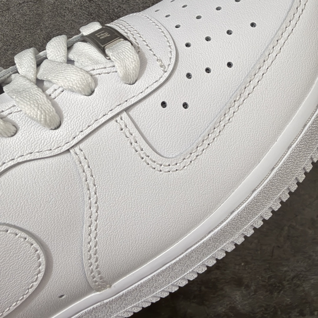 图片[4]-【CS纯原版】NK Air Force 1 Low \’07 空军一号低帮经典板鞋 纯白 CW2288-111 顶级空军 原厂皮料 升级版 市场独一档 超高清洁度裁片 皮料质感肉眼可见 细节吊打市场其他代号版本 天花板级别 全鞋电脑针车 工整有序 原厂港宝加持完美还原灵魂版型 原盒原配从里到外百分百还原 原厂全头层原厂皮料 原标原盒 内置Sole气垫 中底白色背胶 中底划线 已经无限的接近公司 原厂楦头 原厂刺绣 后跟弧度修正 正确中底四线防伪 尺码：36 36.5 37.5 38 38.5 39 40 40.5 41 42 42.5 43 44 44.5 45 46-选品中心