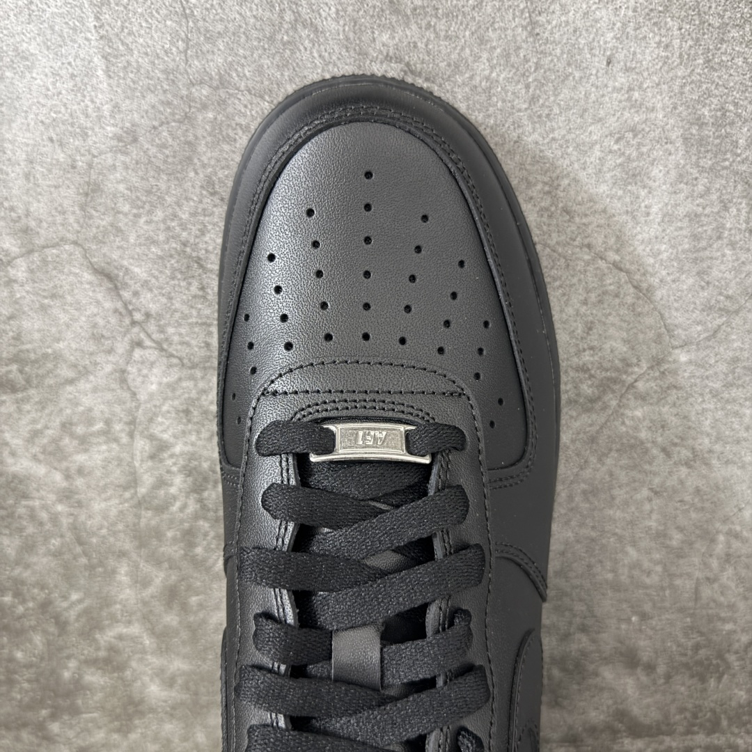 图片[5]-【CS纯原版】NK Air Force 1 Low \’07 空军一号低帮经典板鞋 纯黑 CW2288-001 顶级空军 原厂皮料 升级版 市场独一档 超高清洁度裁片 皮料质感肉眼可见 细节吊打市场其他代号版本 天花板级别 全鞋电脑针车 工整有序 原厂港宝加持完美还原灵魂版型 原盒原配从里到外百分百还原 原厂全头层原厂皮料 原标原盒 内置Sole气垫 中底白色背胶 中底划线 已经无限的接近公司 原厂楦头 原厂刺绣 后跟弧度修正 正确中底四线防伪 尺码：36 36.5 37.5 38 38.5 39 40 40.5 41 42 42.5 43 44 44.5 45 46-选品中心