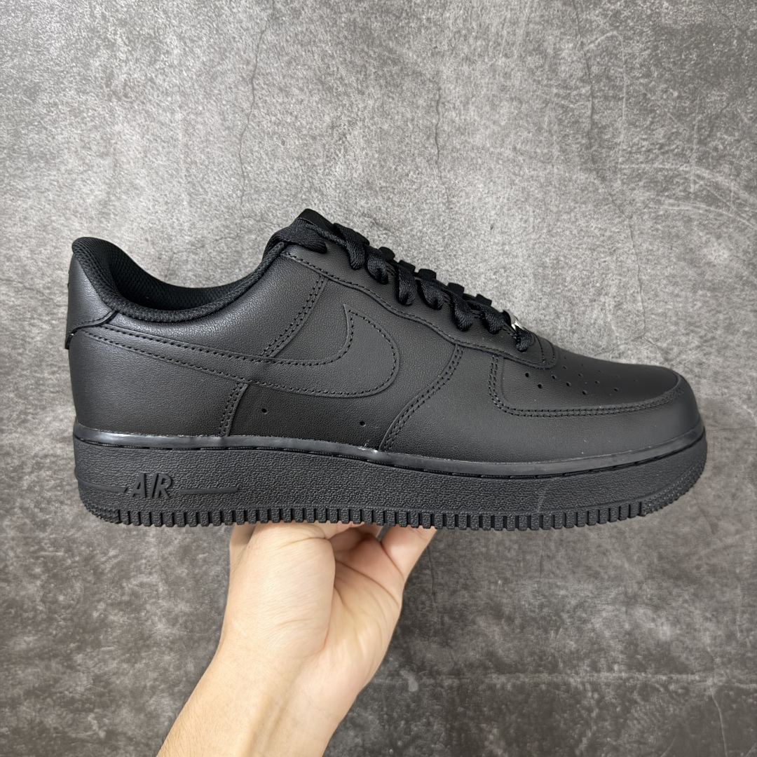【CS纯原版】NK Air Force 1 Low \'07 空军一号低帮经典板鞋 纯黑 CW2288-001 顶级空军 原厂皮料 升级版 市场独一档 超高清洁度裁片 皮料质感肉眼可见 细节吊打市场其他代号版本 天花板级别 全鞋电脑针车 工整有序 原厂港宝加持完美还原灵魂版型 原盒原配从里到外百分百还原 原厂全头层原厂皮料 原标原盒 内置Sole气垫 中底白色背胶 中底划线 已经无限的接近公司 原厂楦头 原厂刺绣 后跟弧度修正 正确中底四线防伪 尺码:36 36.5 37.5 38 38.5 39 40 40.5 41 42 42.5 43 44 44.5 45 46-选品中心