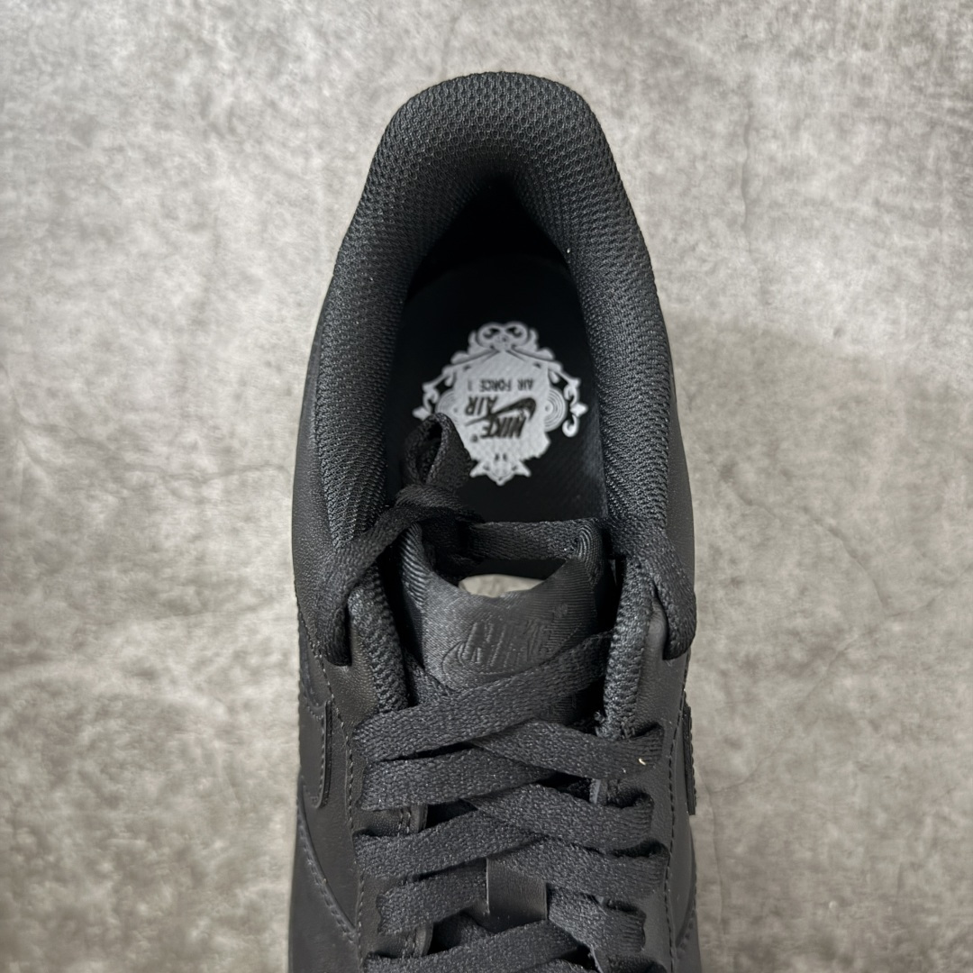 图片[8]-【CS纯原版】NK Air Force 1 Low \’07 空军一号低帮经典板鞋 纯黑 CW2288-001 顶级空军 原厂皮料 升级版 市场独一档 超高清洁度裁片 皮料质感肉眼可见 细节吊打市场其他代号版本 天花板级别 全鞋电脑针车 工整有序 原厂港宝加持完美还原灵魂版型 原盒原配从里到外百分百还原 原厂全头层原厂皮料 原标原盒 内置Sole气垫 中底白色背胶 中底划线 已经无限的接近公司 原厂楦头 原厂刺绣 后跟弧度修正 正确中底四线防伪 尺码：36 36.5 37.5 38 38.5 39 40 40.5 41 42 42.5 43 44 44.5 45 46-选品中心