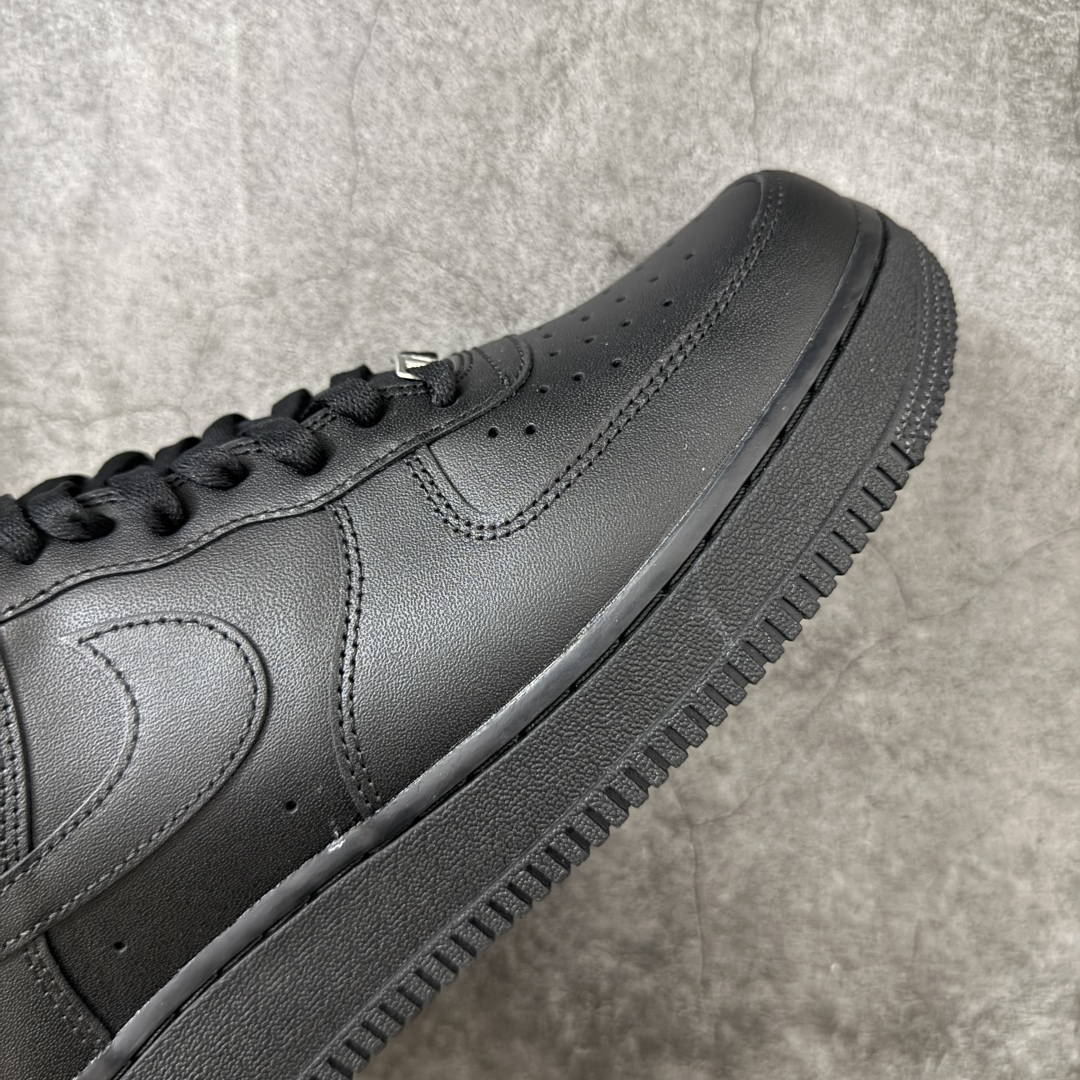 图片[6]-【CS纯原版】NK Air Force 1 Low \’07 空军一号低帮经典板鞋 纯黑 CW2288-001 顶级空军 原厂皮料 升级版 市场独一档 超高清洁度裁片 皮料质感肉眼可见 细节吊打市场其他代号版本 天花板级别 全鞋电脑针车 工整有序 原厂港宝加持完美还原灵魂版型 原盒原配从里到外百分百还原 原厂全头层原厂皮料 原标原盒 内置Sole气垫 中底白色背胶 中底划线 已经无限的接近公司 原厂楦头 原厂刺绣 后跟弧度修正 正确中底四线防伪 尺码：36 36.5 37.5 38 38.5 39 40 40.5 41 42 42.5 43 44 44.5 45 46-选品中心