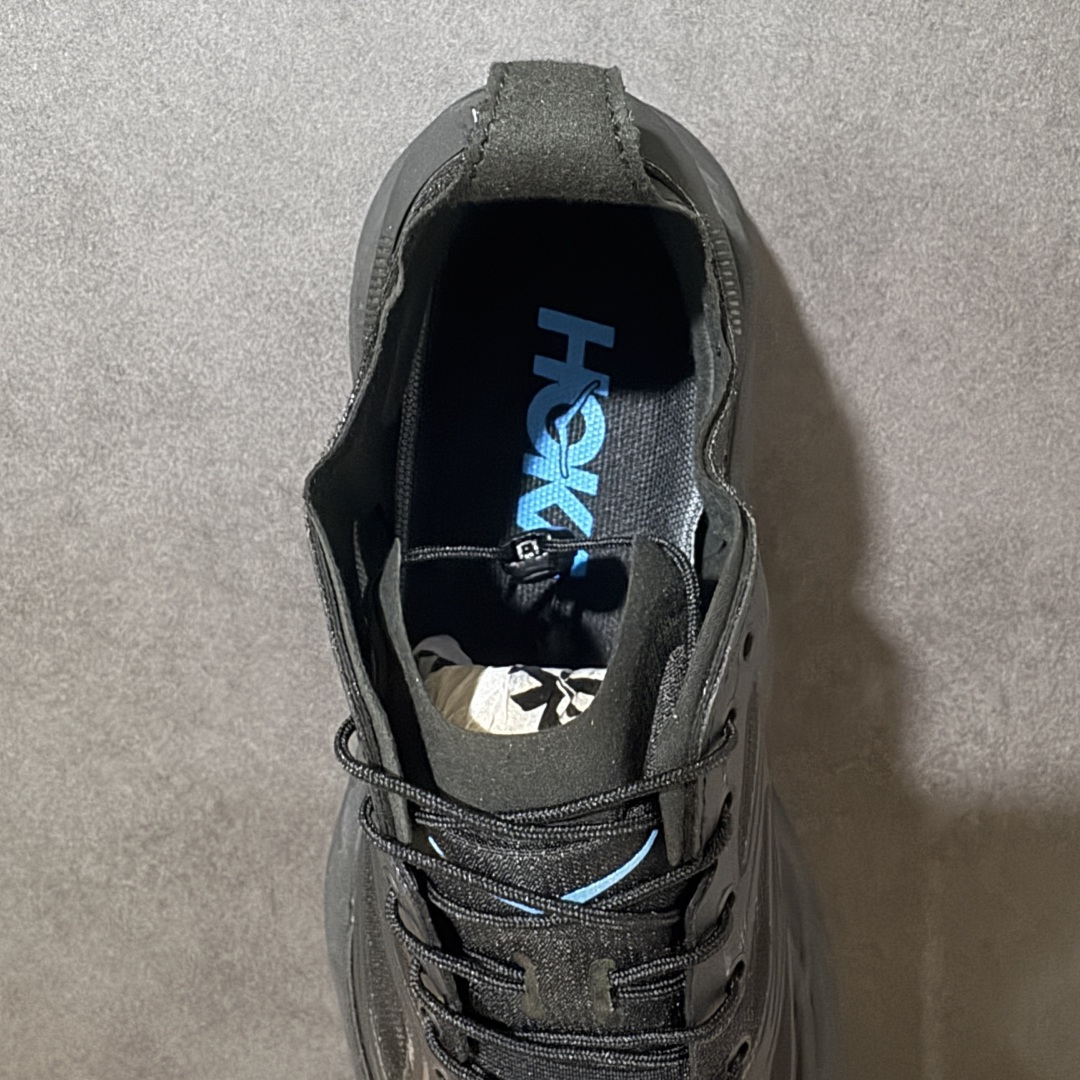 图片[6]-【公司级】HOKA M STINSON one7 全新配色 HOKA ONE ONE是来自美国的跑步鞋知名品牌，创立于2009年，始终致力于为所有跑者提供更新、更好的跑步装备。相比常规跑鞋，HOKA ONE特别研发使用性能独特的几何形跑鞋中底，此种鞋底更厚、更高、回弹性也更好，除了卓越的缓冲性能，它还能为各种阶段的跑者带来更具动感、更加稳定的跑步体验。HOKA ONE ONE从设计之初就清楚意识到，要保证跑者步幅的均匀一致，双脚自然而然的运动至关重要 货号：1178630/BBNB 尺码：36 36.5 37 38 38.5 39 40 40.5 41 42 42.5 43 44 45-选品中心