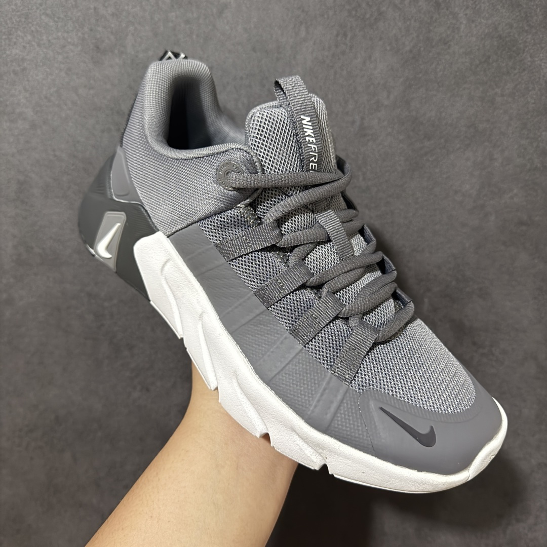 图片[3]-【公司级】NIKE FREE METCON 7网布 圆头 系带 减震防滑 低帮 训练鞋 整体设计流线更简洁了，标志性logo越来越小，后跟倒三角设计让小腿更显长 目前得到的反馈：前侧全网面设计，相比较6比5鞋楦更宽，脚掌面更自由，但在侧向发力模式下没有metcon9安全系数高，鞋底比5代硬，还是BC BP更合适！ 货号：II7405 005 尺码：36 36.5 37.5 38 38.5 39 40 40.5 41 42 42.5 43 44 45 46-选品中心